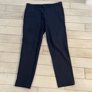 Lululemon Men’s Trouser 36 navy